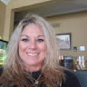 Meet your Posher, Dana